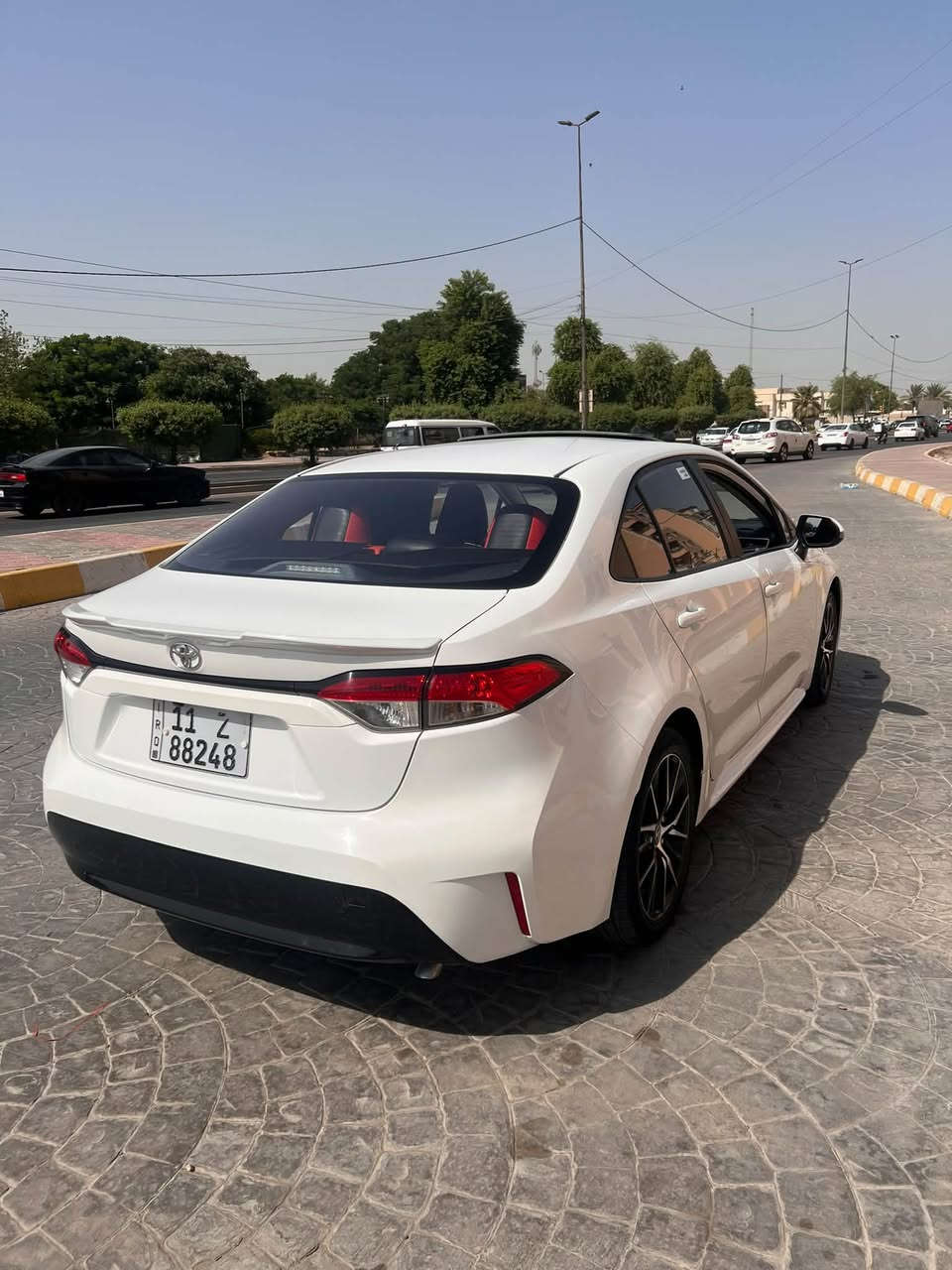 كورلا 25
شكل الامريكي 

سياره فول 

ماشيه 27 

***********
