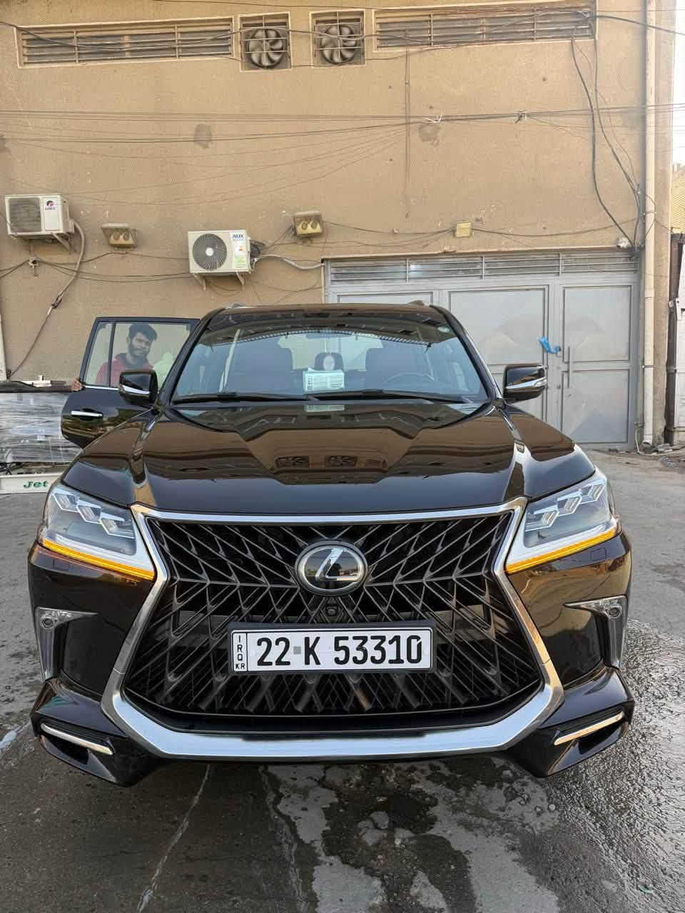 السلام عليكم للبيع لاندكروز 2018 فول داخل احمر لون اسود

محرك 5700 V8 
جكات 
ستيرن كهرباء 
خزن ميموري 
كشنات كهرباء 
جنطةًكهرباء 
كشنات تدفئة تبريد 
دبل جنطة كهرباء 
شاشات 
4 كامرات محيطية 
وهوايه مواصفات بيها 

ملاحظة // السيارة كفاله عامه مغلفه نانو

مكان السيارة بغداد 

للاتصال // ***********
