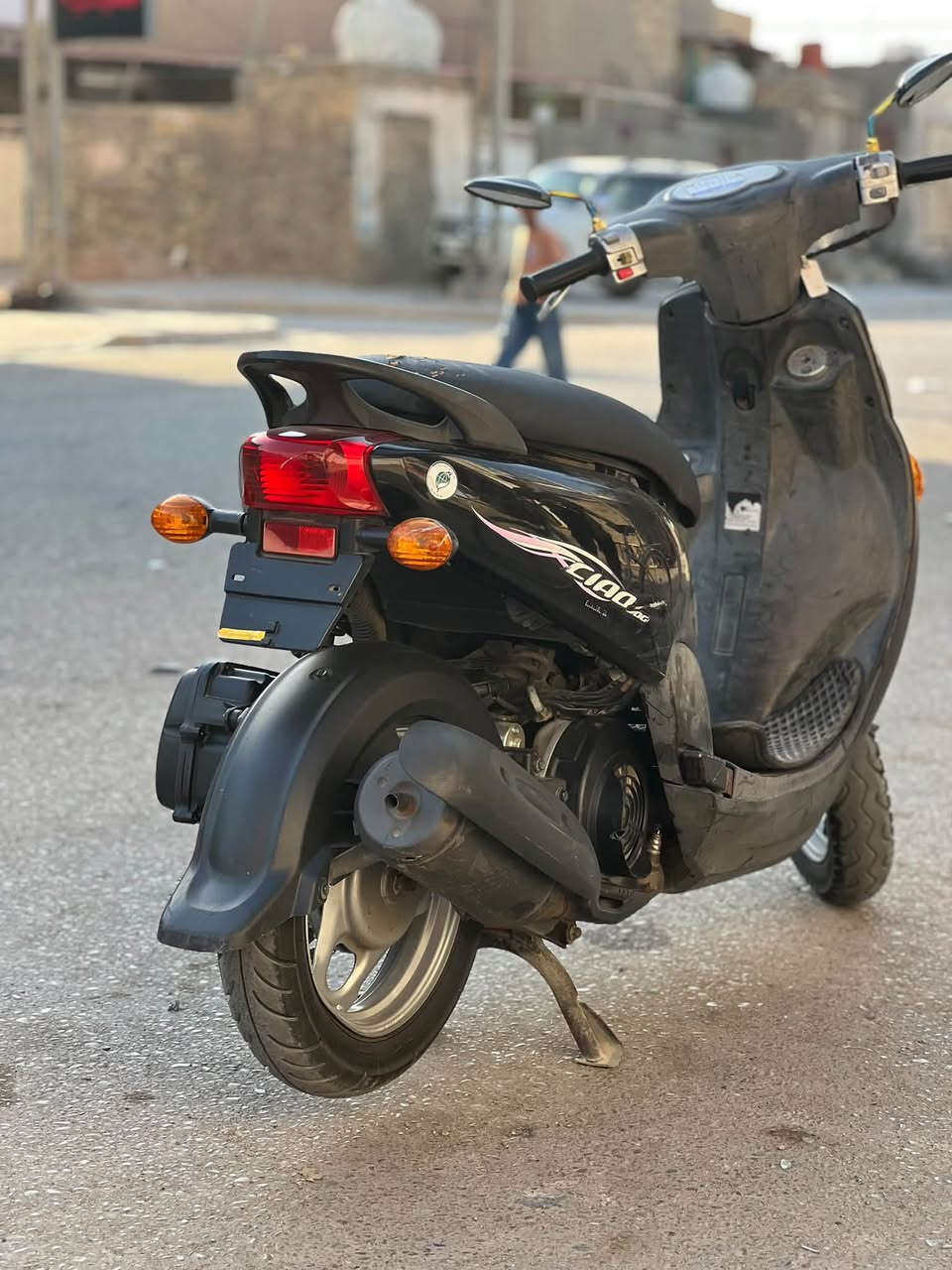 فله لون اسود للبيع السعر 1200وبيه مجال قليل الدراجه جديده حيل مستعجل عله بيعته العنوان الديوانيه مركز 0775906476
