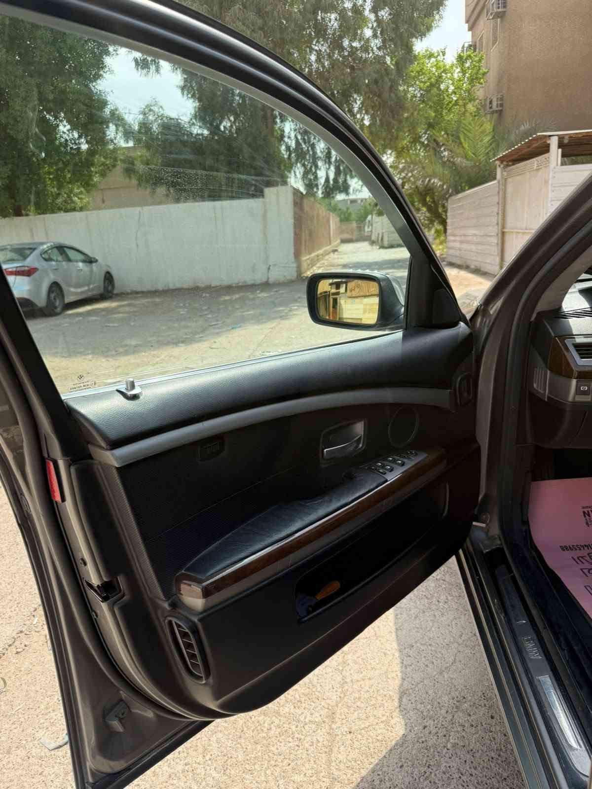 بي إم ٧٤٥i • ٢٠٠٢ • رقم سليمانية