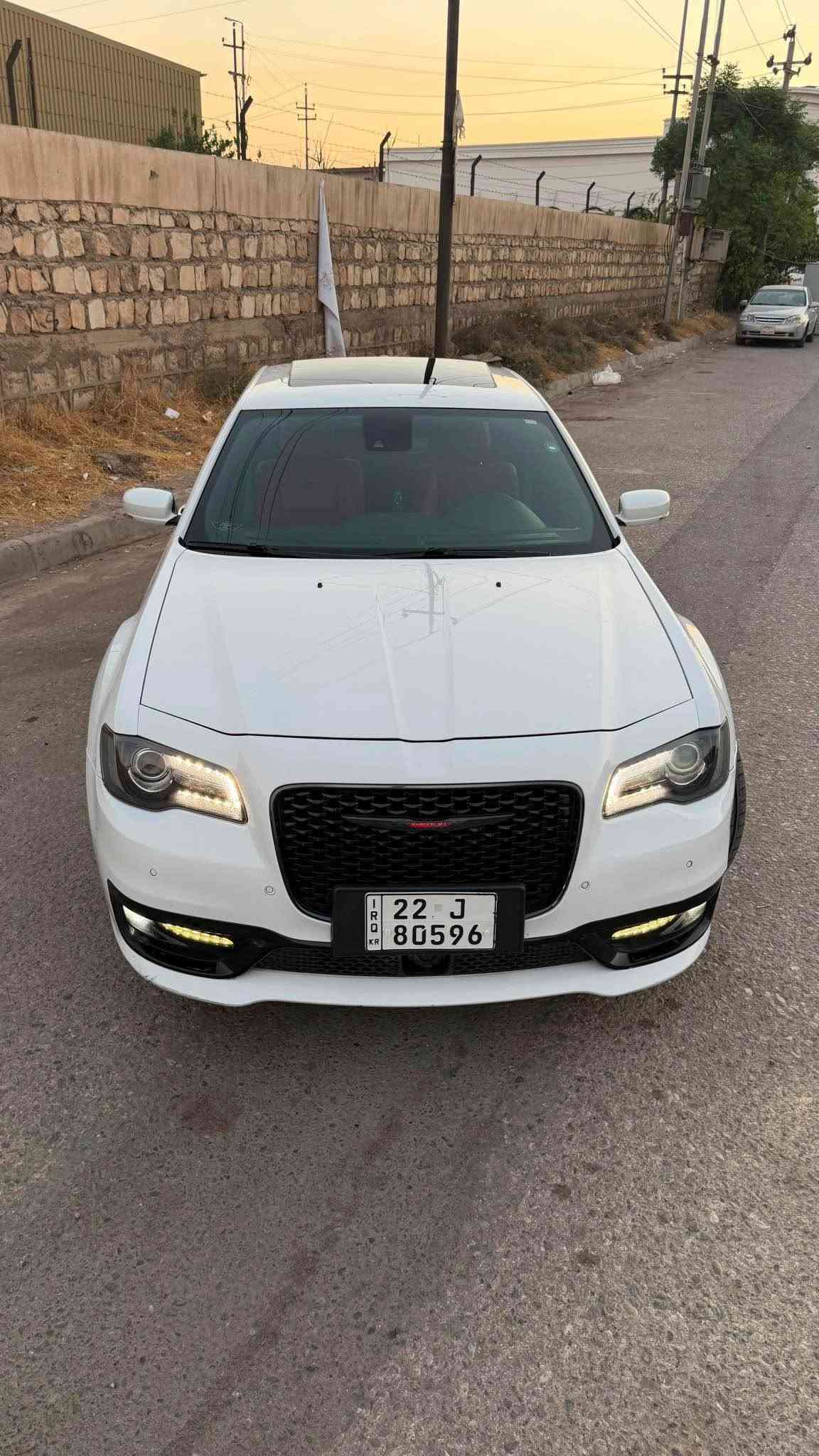 اوباما 2023 خليجي وكالة ( هارلم ) فول
موصفات
مكفوله كفاله عامه سياره لا صبغ ولا بارد ولا شخوط سيارة ماشيه ٧٢ الف كيلو  بعده 
سياره جديده لووك
رقم اربيل الجديد تحويل مباشر
المحرك : V6. 3.6L .
المواصفات :
* نسخة S رادارات امامي وجانبي
اشاره مري ومري قلاب
فتحه سقف بانراما
* جناح خلفي
* ويل قياس 20 انج اسود .
* ستيرن رياضي .
* مصابيح أمامية زنون .
* كشافات الضباب زنون .
* المصابيح الأمامية مع LED . متحرك
* حساسات . امامي وخلفي
* شاشه كبيرة مع نظام ملاحة نفكيشن GPS .
* الشاشة مع اوپشنات SRT .
* سستم صوت الپاين .
* مقاعد أمامية كهربائية عدد 2
* مقاعد أمامية تبريد وتدفئة .
      كشنات خزن ميموري ⁠
دوس بانزين وبريك كهربائيه متحركه
* تشغيل عن بعد .
* ستيرن كهربائي .
* تدفئة ستيرن .
* محدد سرعة .
* تلفون بلوتوث .
* كاميرا خلفية .
* مرايا متحسسة للاضاءة العالية .
* كير شفتر بالستيرن .
* دخول ذكي سيارة فول لاخير كلش تراية مال زيرو

السعر (٣٧٠) ورقه ( وبيه مجال بسيط) 
*********** البصرة, العراق
