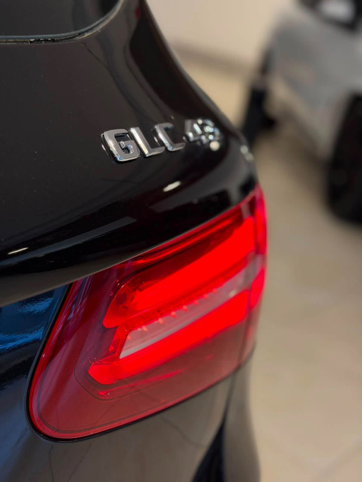 السلام عليكم
للبيع فقط
مارسدس GLC 43 AMG 
محرك 6 سلندر بي توربو موديل 2019 ماشي 98 الف كيلو
فول الفول 4 فصوص
بانوراما وجكات وكامرات 360 درجه وحساسات ورادارات وبصمات وكشنات رياضيه جلد وخزن وتدفئة وصندوك كهرباء وصوت صالنصة رياضي وبعد كلش هوايه مواصفات )
السياره وارد امريكي بدون صبغ او تبديل او ايرباك فقط بالتاير و گير ومكينه بشرط  ورقم الشاصي بالصور

السيارة مرقمه وجاهزه
السعر : 265 $ ورقه 
للأستفسار:***********
العنوان:السليمانية المعارض الجديده معرض (الجاف)

