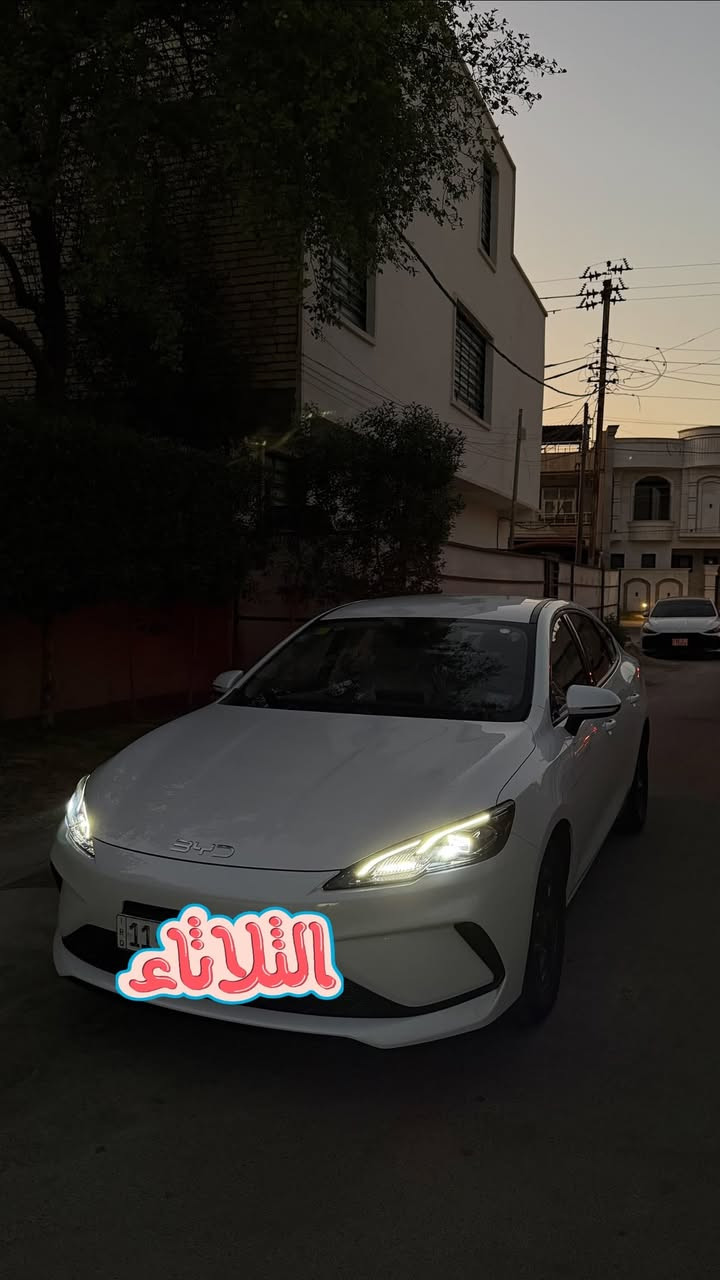 للبيع فقط سيل5  2025
رقم بغداد بااسمي
ماشية 2000 وشوية 

سيارة جديده بريحة شركة 

العنوان الصليخ ال600 
***********
