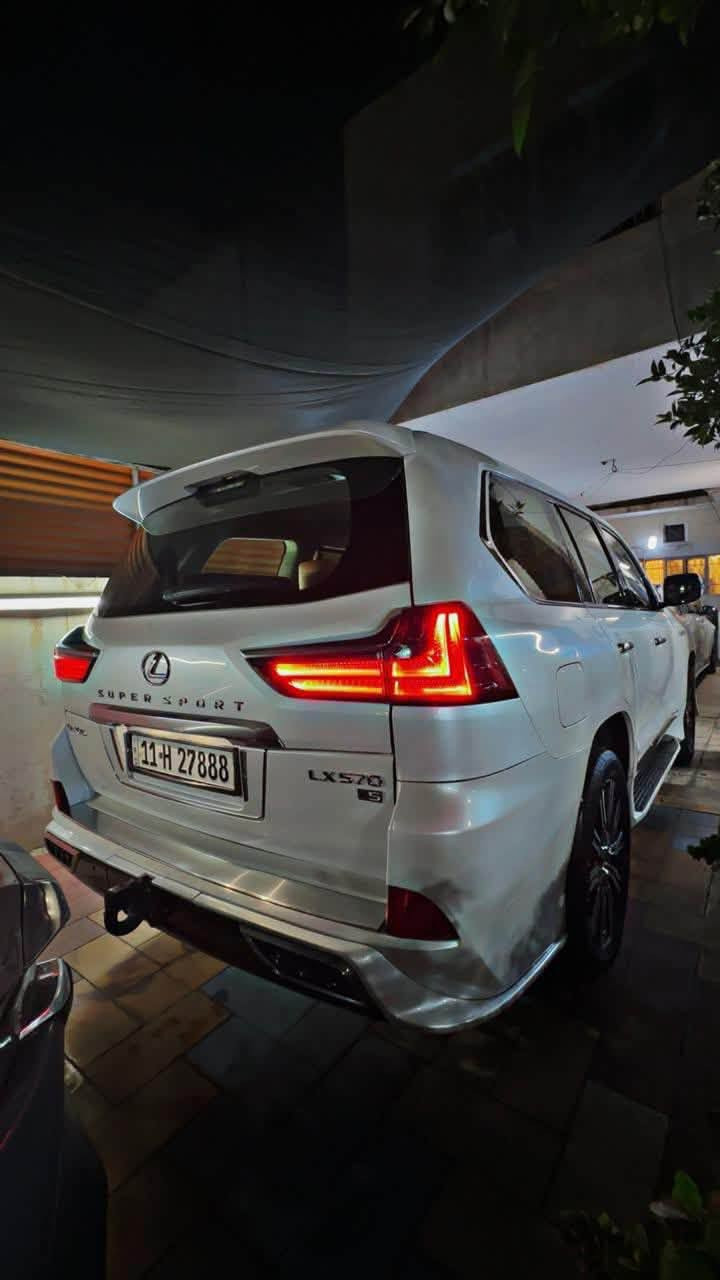 لسلام وعليكم
LEXUS 2019  SUPER SPORT 
سونار سياره موجود بل منشور 

رقم بغداد ابسمي تحويل ثاني يوم 

المواصفات

محرك 8 سلندر 5700

كراسي جلد كهرباء مع تدفئة وتبريد وخزن 3 وضعيات

شاشات عدد 3

كاميرات عدد 4

حساسات 360

بصمة تشغيل

تشغيل عن بعد

بصمة أبواب عدد 4

باب خلفي كهرباء (جنطة)

مرايا كهرباء قلاب شفط

رادار أمامي متفاعل

تحديد مسار

مانع تصادم

رادار جانبي

وضعيات قيادة متعددة

اقتصادي ذكي رياضي سبورت و S سبورت بلاس نظام هايدروليك

دفع رباعي فور ويل مع دفلوك

بروجكتر أمامي

ثلاجة تحكمات ستيرن مثبت سرعة فتحة سقف زراك لايت إضاءة ترحيب على الأبواب

السعر 51 وبي مجال حك الجيه
العنوان بغداد شارع فلسطين 
***********
