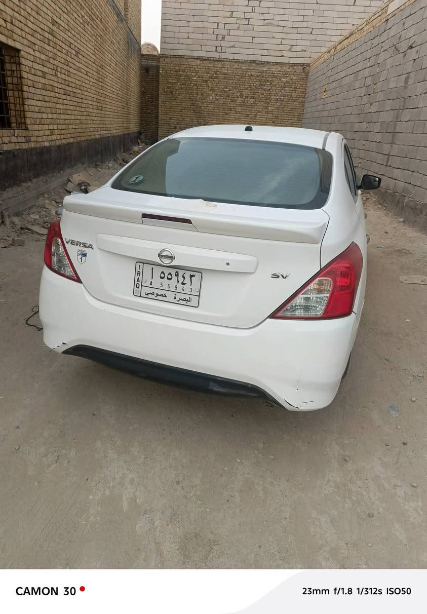 نيسان فيرسا للبيع مكانها ناصرية ضربتها جاملغ الأيسر من جهة السايق كير ومكينه مكفول ‏‪***********‬‏ غير متواجد علئ الفيس بوك
