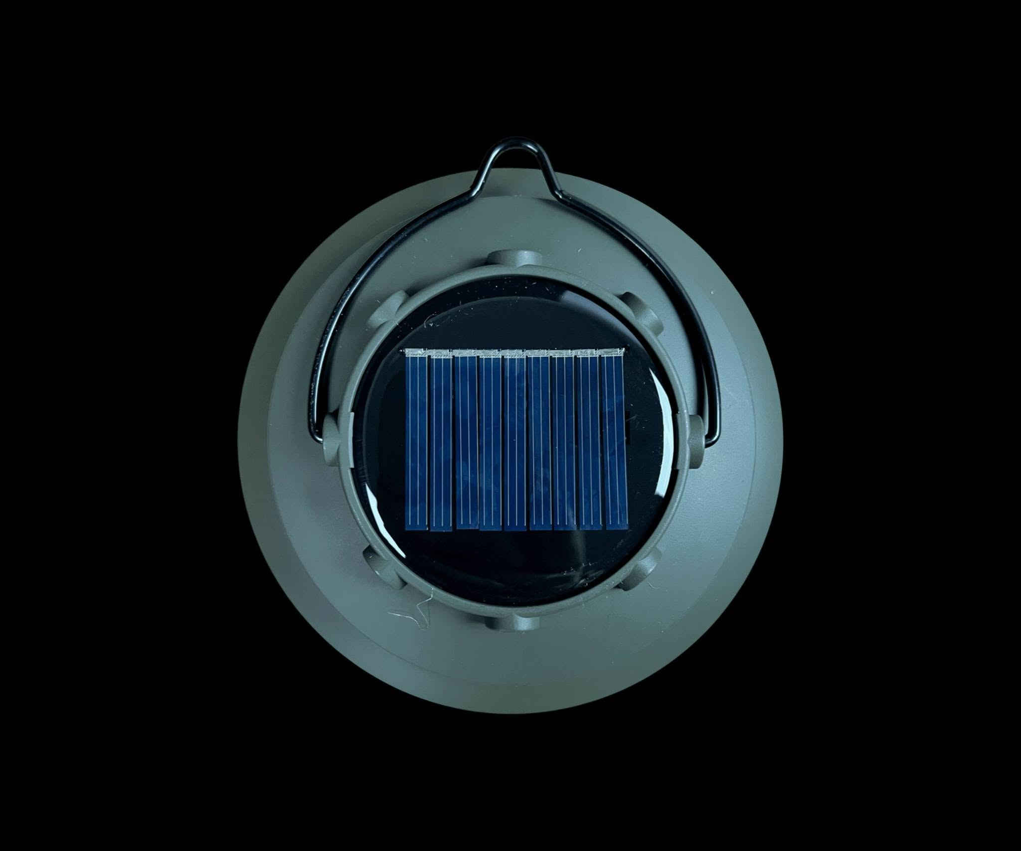 مصباح تخييم شمسي قابل للشحن متعدد الاستخدام
Rechargeable Solar Camping Light 

🔷الاستخدامات

🔹مناسب لإضاءة التخييم والرحلات البرية.

🔹يمكن استخدامه داخل الخيام والمخيمات لإضاءة واسعة ومريحة.

🔹مفيد في الحدائق والرحلات والسفر وصيد الأسماك.

🔹يعمل كـ مصباح طوارئ عند انقطاع الكهرباء داخل المنزل.

🔹يمكن تعليقه أو وضعه على الطاولة أثناء الأنشطة الليلية في الخارج.

⭐المميزات

🔹إضاءة قوية بتقنية COB LED توفر إنارة واضحة ومحيطية.

🔹مزود بـ لوح طاقة شمسية في الأعلى لشحن المصباح بالطاقة الشمسية.

🔹يدعم الشحن عبر منفذ Type-C باستخدام كابل USB.

🔹يعمل بواسطة بطارية قابلة للشحن نوع 18650.

🔹يحتوي على مقبض علوي للتعليق والحمل بسهولة داخل الخيمة أو في الخارج.

🔹مزود بـ مفتاح تحكم دوار يسمح بضبط مستوى الإضاءة حسب الحاجة.

🔹تصميم متين ومناسب للاستخدام الخارجي والرحلات.

🔹استهلاك منخفض للطاقة مع إضاءة قوية.

🔹يستمر بالعمل عند اعلى مستوى أضائة من 2 إلى 4 ساعات تقريباً.

🔹يستغرق الشحن الكامل حوالي 2 إلى 3 ساعات. (سيتحول ضوء المؤشر غالباً من الأحمر إلى الأخضر أو ينطفئ عند الاكتمال).

📦محتويات الصندوق

🔹مصباح تخييم LED.

🔹بطارية قابلة للشحن 18650.

🔹كابل شحن USB.

📝الملاحظات

🔹يفضل عدم تعريض المنتج للماء بشكل مباشر.

🔹يجب تركيب البطارية بالاتجاه الصحيح.

📏قياس الكارتون:

🔹الطول 12 سم  العرض 12 سم  الارتفاع 18 سم.

📏قياس المنتج:

🔹قطر المنتج 11 سم.

🔹ارتفاع المنتج 20 سم.

🔹طول سلك الشحن: 30 سم.

💳 ألسعر / 18،000 IQD
🚚يوجد خدمة توصيل
بغداد/ 3000 IQD
ألمحافظات/ 5000 IQD
