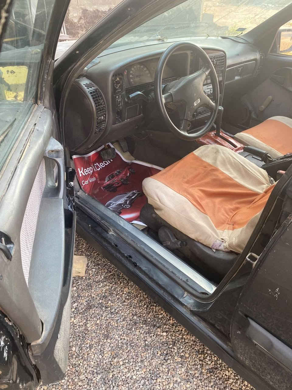 اوبل اوميكا موديل 90 كير أوتوماتيك رقم انبار الماني سنوية 25 سيارة بلادية بدون ضربة ولا صبغ مكانها فلوجة السعر 21 وبيها مجال ***********
