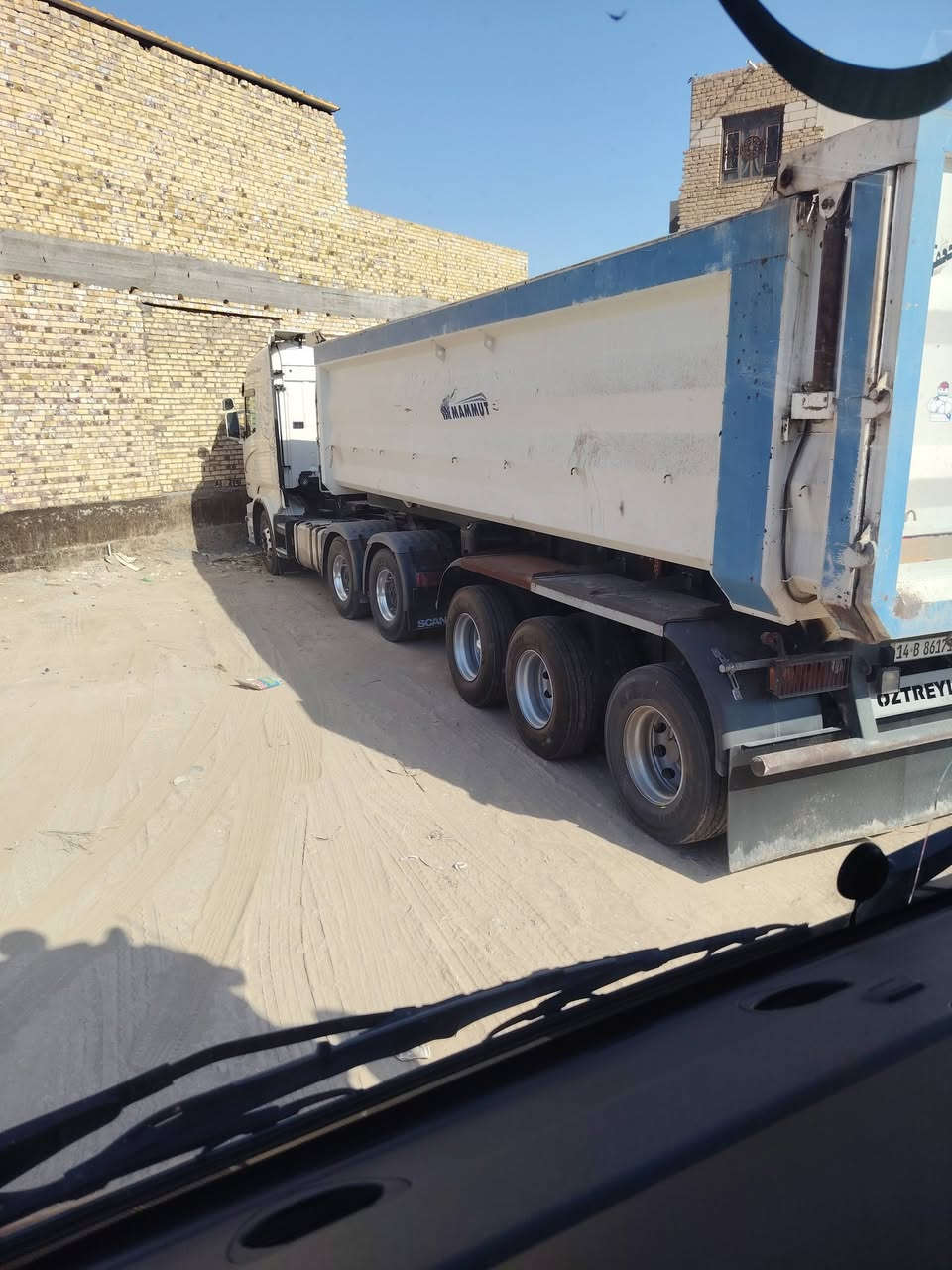 سكانيه للبيع موديل 2017 مكينه 8 520 كفاله عامه العنوان الدوانيه تخم تاير *********** أو *********** السعر 660
