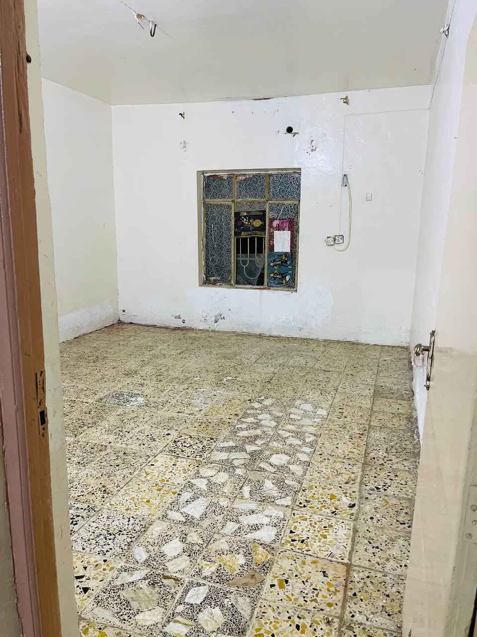 أبو غرق • ٢٢٠م • ٣ غرف
