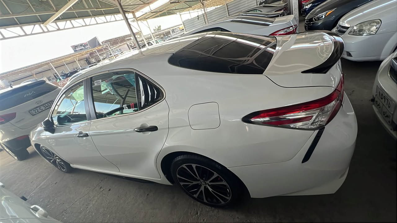 كامري 2018موصفات Se بدون صبخ بدون دعم بيها 3مكانت بارد  گير محرك تبريد تخم تايرات جديد بدون ارباك رقم سنوي هزه جديد ماشي 150ميل سياره جاهز سعر 183بي مجال رقم تلفون ***********
