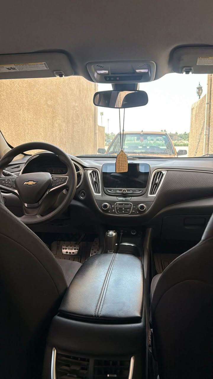 ماليبو 2019 LT للبيع او مراوس رياضي
مواصفات LT معروفه 
رقم السياره اربيل هزه وسنويه جديد كلها بشهر 1 مسويها 
______________________________________________
بصمه تشغيل 
بصمه ابواب 2
مثبت سرعه 
قطعتين تبريد
تحكمات ستيرن 
شاشه كبيره كاربلي 
كير اوتماتيك وعادي
تدفئه كشنات 
لايتات زنون كلش قويه 
كشن سايق كهربائي
سماعات صوتها عالي ويخبل 

دهن كله موتل اخليلها وكله محسن السياره نضيفه كلش 
______________________________________________

السياره باتري وتخم تاير وبلكات ونوزلات ومجاول وقاعده فيت بم كله جديد 
دسكات امامي خلفي جديد
سياره مسويلها ادامه جديد 
وعليها اضافات 
1-نيكلات ابواب وصندوك ويدات البوب 
2-مطريات 
3-سكوبات 
4-شفقه
5-جنح 
6-تخليف ارضي جلد
7-نيكلات داخليه هم على البانزين والابريك والدواسات مال ارجل

سياره خير من الله سونار موجود وكل تفاصيل موجوده 
______________________________________________
نقص السياره 
صبغ دعاميه 
بولبرين سعره 65 الف 
سعر السياره 97 وبيها مجال كلش بسيط 
متواجد واتساب ورصيد 
***********
0️⃣7️⃣7️⃣6️⃣4️⃣0️⃣4️⃣2️⃣8️⃣1️⃣2️⃣
