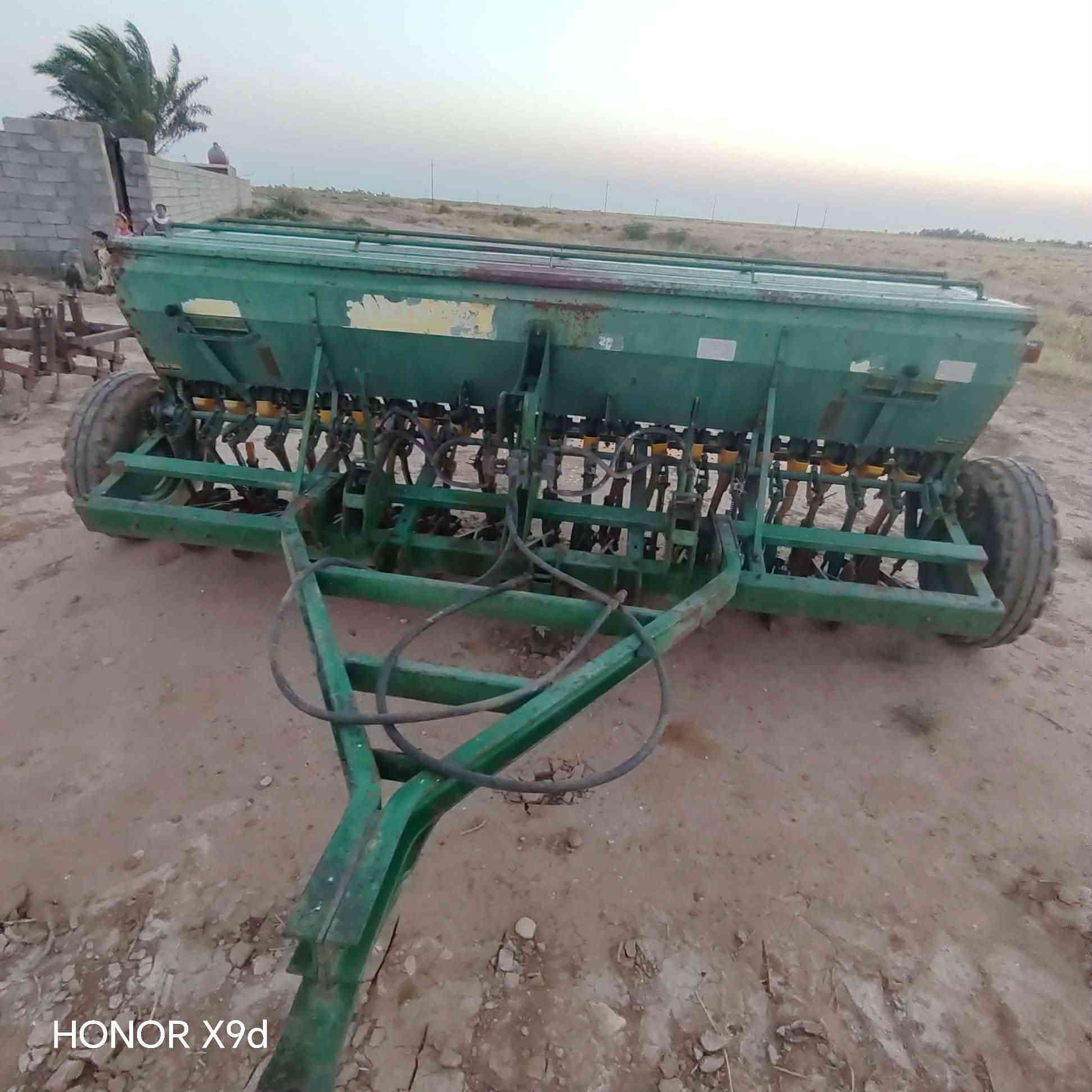 طابعه ترموز حجم 22 قرصيه***********

نص مكتوب في الصور:
- HONOR X9d
