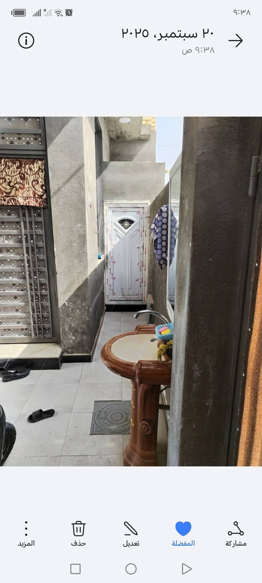 السلام عليكم ورحمة الله وبركاته
بيت مساحه ١٠٠ متر امامي بناء حديث باسمي السعر ١١٥ بيه مجال للشراي العنوان حي الفداء شارع المدارس قرب المدرسه الصينيه الجديده
امام البيت رصيف خمس متر للاستفسار الاتصال على *********** طابو صرف طابق واحد
