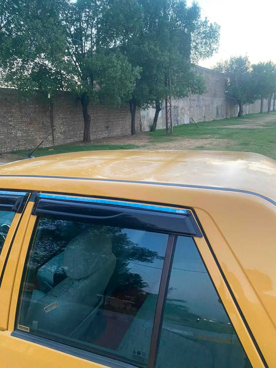 سايبه مديل 15 بسمي بيها جاملغ خلفي صبغ ولباقي مكفول مكينه تبخر تبريد شغال شواصي بلاديه لا فطر ولا لحيم سعرها 32 لاستفسار ***********
