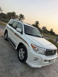 لاندكروزر • ٢٠١٢ • رقم بغداد