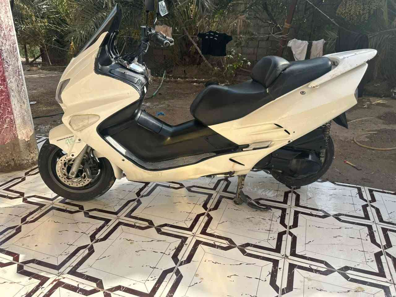 دراجه 06 للبيع او مراوس  عادي..؟ السعر 650 وبيه مجال دراجه مابيه نقص من كلشي كامله لايت عالي وناصي دبل اشاير  اشاير  اصطاب خلفي زاد نشره كيجات كلها شغاله كهربائيات كله شغاله من لاخير دراجه طك سويج وطلع وين ماسعجبك معدل خير من الله سحب بيه يخبل يعني مابيه نقص.. العنوان البصره قضاء المدينه /***********
