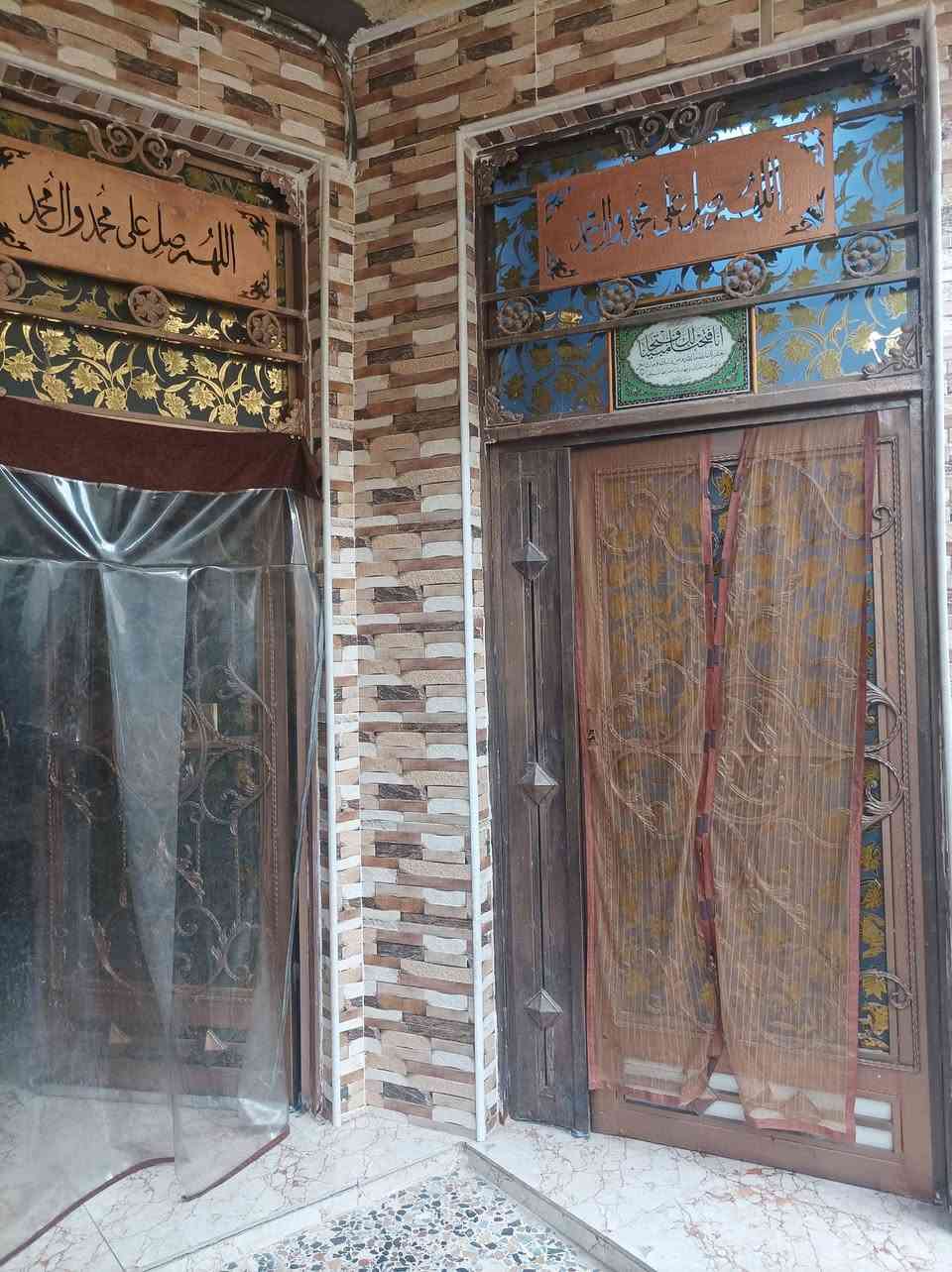 السلام عليكم ورحمه وبركاته
بيت زراعي للبيع المساحه 135متر  غرفه وصاله ومطبخ واستقبال وصيحات خارجه بناء حديث 2021   طابوك صب كونكريت خدمات كامله  ماء مجاري انترنت ضوئي العنوان منطقه المختار خلف علوه السمج @السعر 130 باقي التفاصيل اتصل وتدلل ***********
