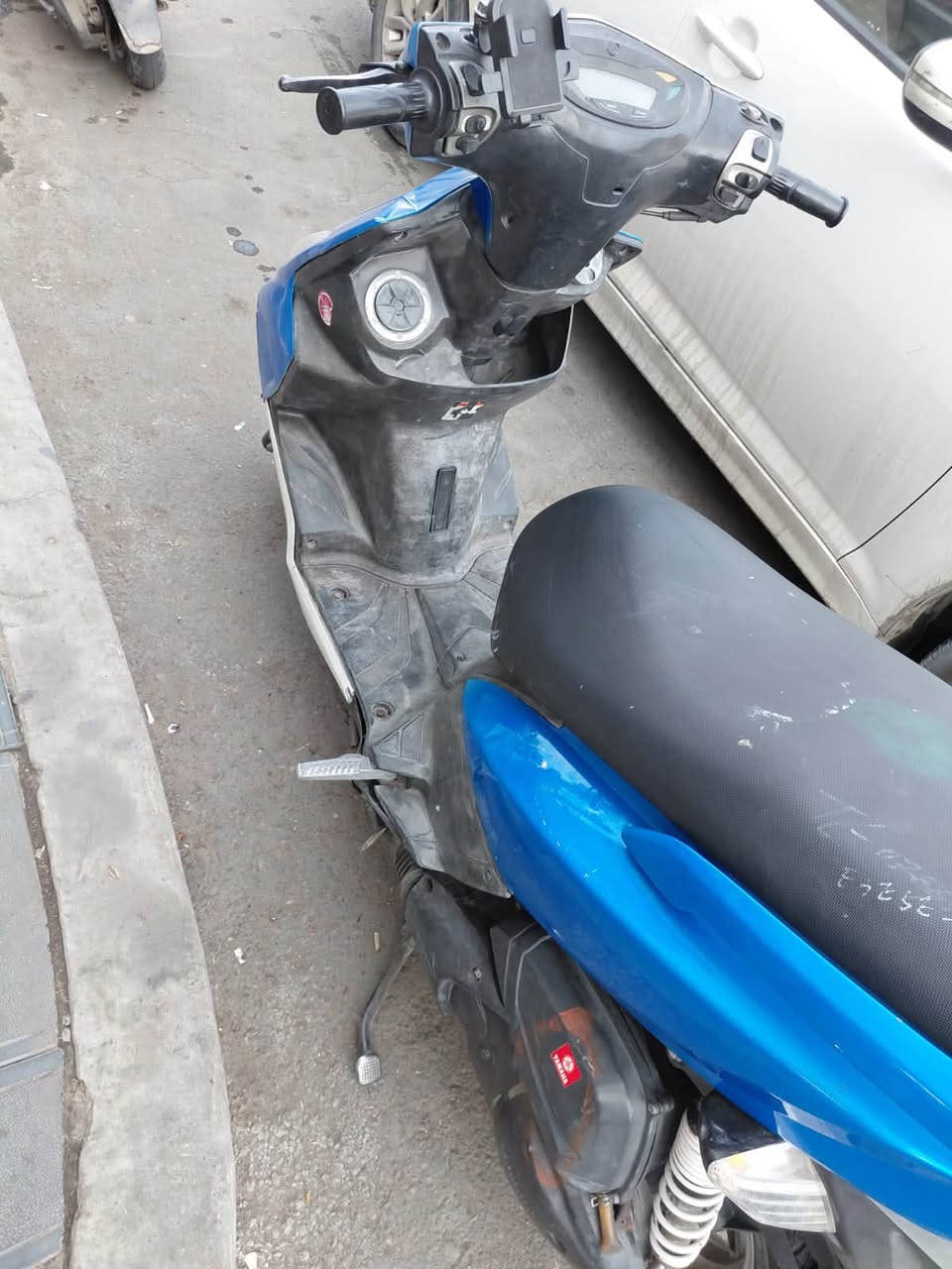 سلام عليكم دراجه جي تي آر مكينه ناعمه وحلوه ما بيه أي نقص بس مكلوب بيه سعره 850 وبيه مجال اللطيبين     الاتصال أو استفسار ع هاذا  الرقم ‬***********العنوان الطوبجي شارع السوك
