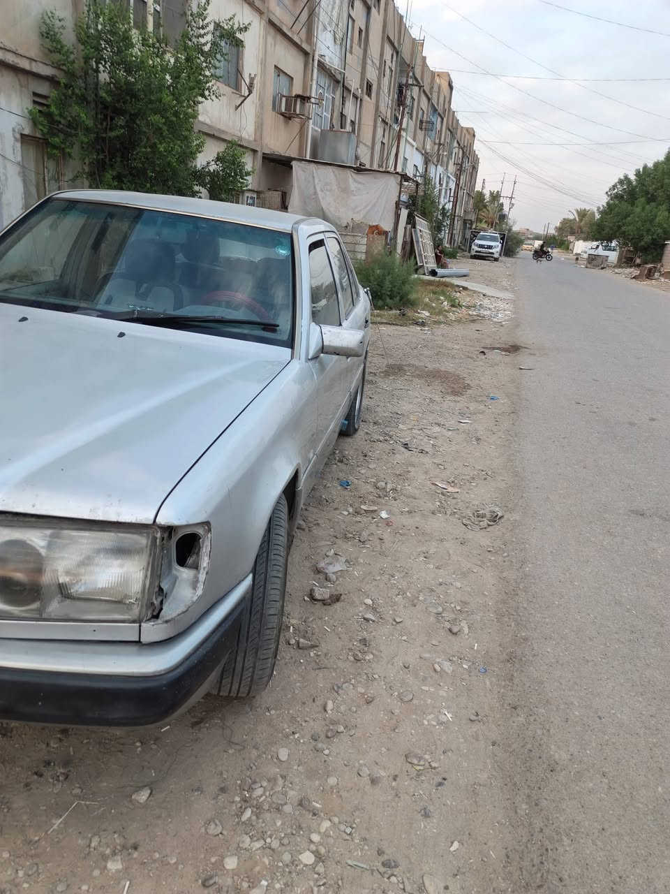 سلام عليكم سياره للبيع مارسدس دبه موديل 1992 رقم الربيل سنويه لحد 2030 بساسم عربي كير مكينه بطه خير من الله تبريد ويه السويج ترايك وين ميعجبك الصدر كلش ناعم ما تسمع طسه كله جديد مكانها ديالى بعقوبه للستفسار ع الرقم *********** السعر 43 وبيها مجال حك الجيه
