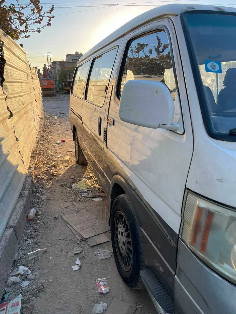 سلام عليكم فتون للبيع موديل 9 السياره هاي نضافتها شوفت عبنكم غرامات مصفره هيئه هم مصفر  مكانها بغداد الدوره سعرها50 وبيها مجال رقم *********** بي وتساب الشراي بي خير ويدلل
