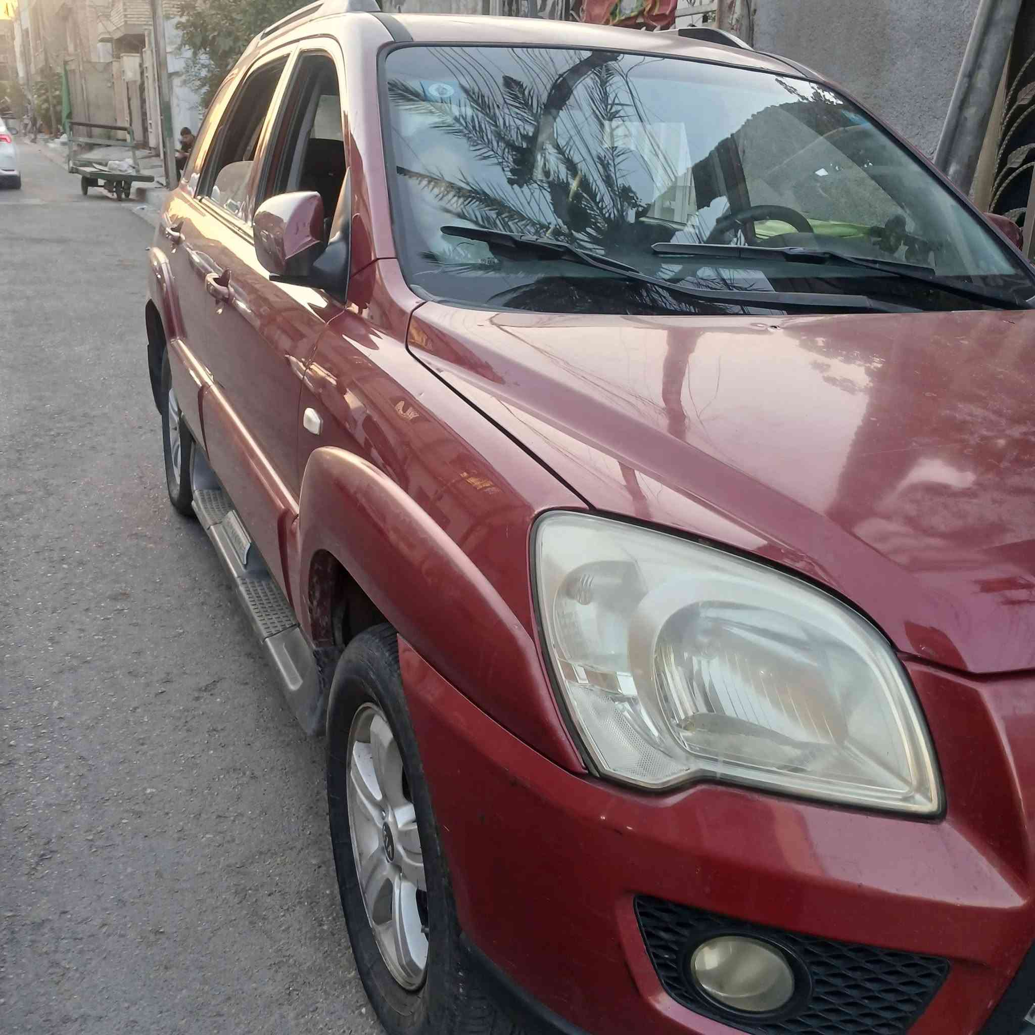 سبورتج 2009 نظيفة للبيع
كيا سبورتج 2009 للبيع رقم بغداد انكليزي ب اسمي تحويل ثاني يوم 
بيهة تكحيلات فقط 
البنيد والقمارة بيهم جراد قليل موضح بالصور 
بدون ضربة ولا صبغ 
محرك + كير كفالة كفالة ✅

تبريد ثلج ❄️

شاشة + كامرة 
تخم تاير نظيف 
تخم بلكات + نوزلات + فيبم جدد 
  
محرك دوش 2000 

العنوان بغداد حي القاهره 
السعر 110وبيهة مجال بسيط 
***********
