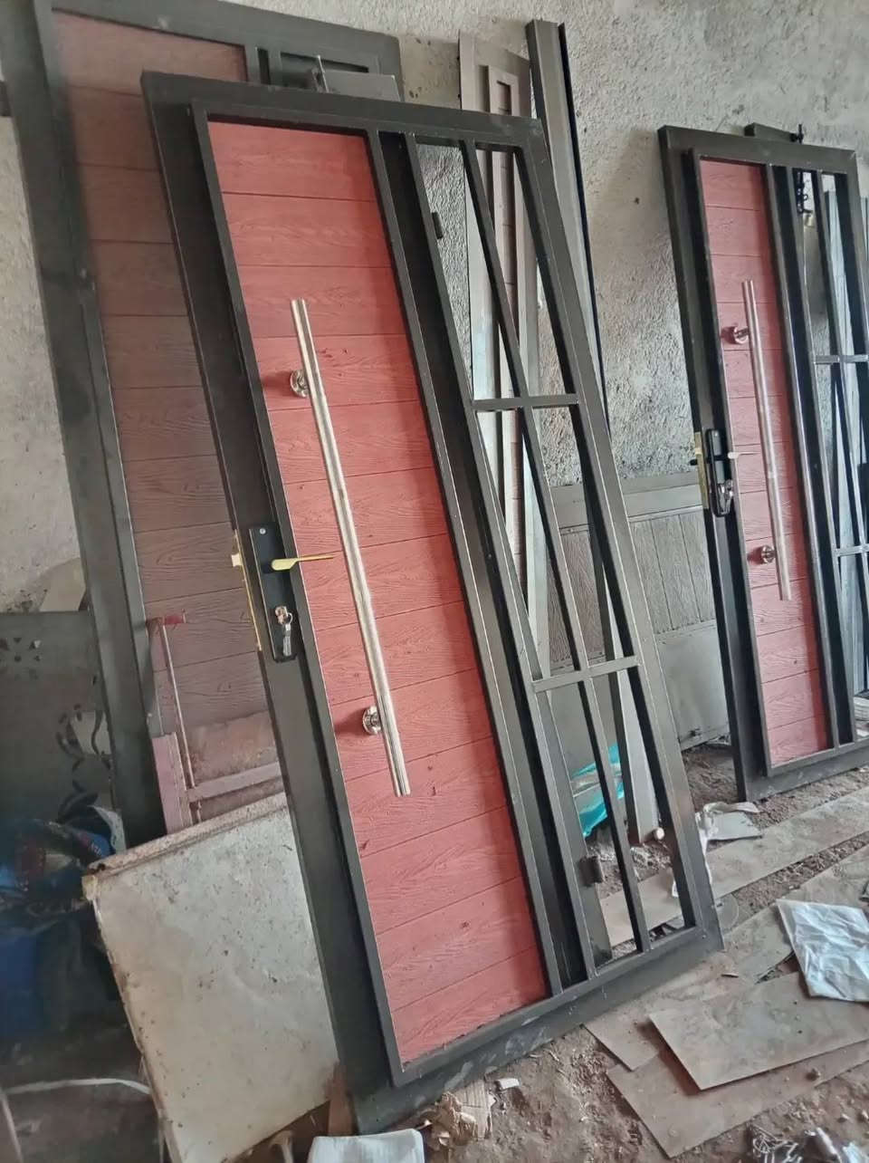 متر ٢ملم شباك ٥٥ الف باب شارع طلاكتين 2*2 مليمين سعر 300

نص مكتوب في الصور:
- ***********
- ابو أوس