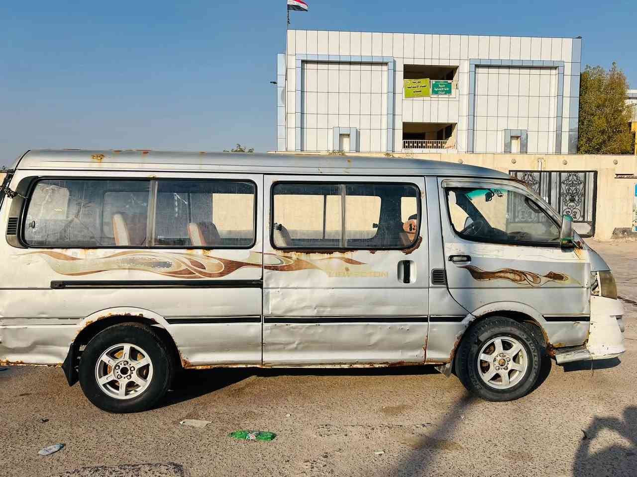 سلام وعليكم كيه اللبيع موصل مكينه وكير جدد البدي شوفت عينك سياره حلوه سياره ماعوزه شي مكان السياره سعر22وبيه مجال بصره 5ميل رقم ***********
