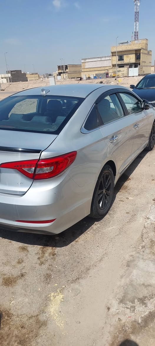 سوناتا ١٧ غاز اصل محرك ٢٠٠٠ دوش جديده كص جنطه مكان البصره سعر ٤٥ وبيه مجال قليل شراي يتصل ***********
