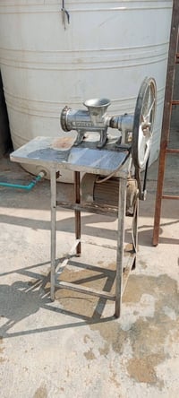 مسرامة • مكينة خياطة