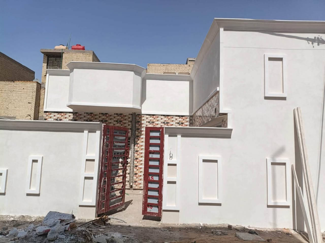 يتوفر رهنيه 160م جديد غير مسكون وكذالك 105م جديد غير مسكون في الدوانم وكذالك مشتمل طابق ارضي جديد رهنيه للتواصل 
***********-***********
