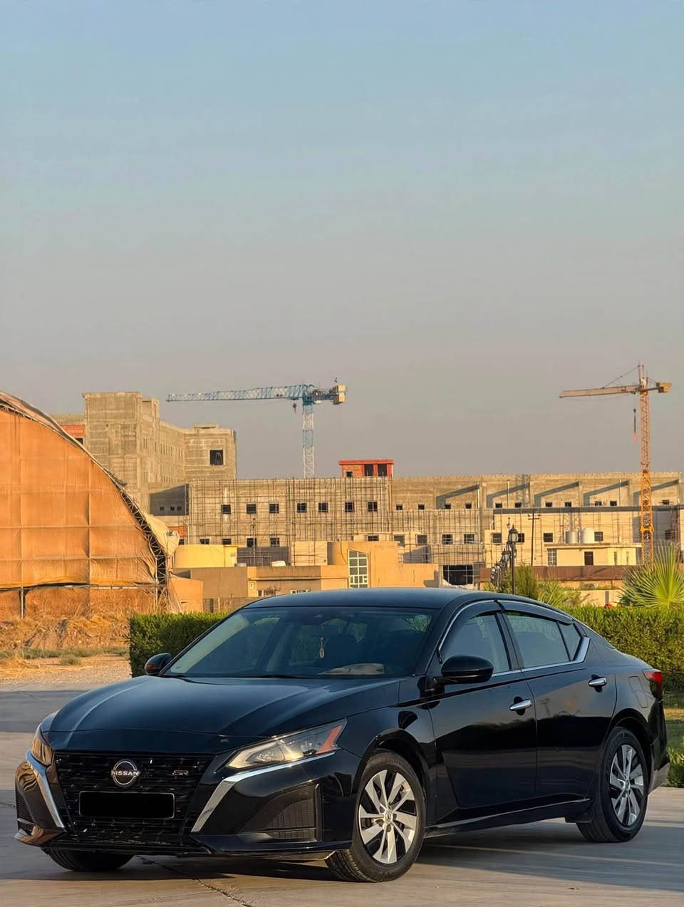 نيسان التيما 
موديل 2023
مواصفات SR
ماشي 90 الف كيلو متر
ضررها جاملخ امامي 
ايرباك ستيرن مرجع سستم
رادار امامي خلفي
حساسات 
توقف تلقائي
كاميرا 360
محرك 2500 تنفس طبيعي
مثبت سرعة
هزة 12/2026
سنوية 2031
للإستفسار 
*********** واتساب
*********** واتساب
مكان السيارة الموصل الحمدانية, نينوى
