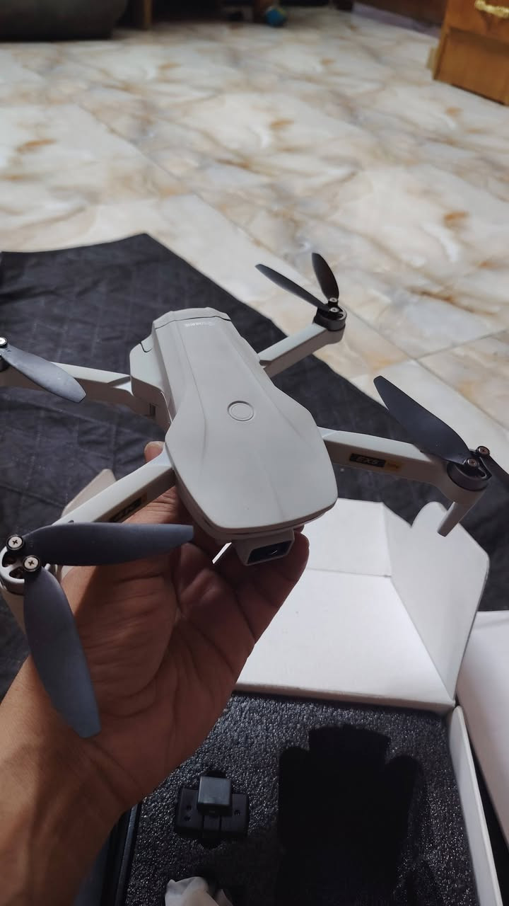 طياره درون البيع فقط بطاريه منفوخه متشتغل الطياره تشتغل 

مطير من ورا البطاريه الطياره ما مستخدمه امزون ! السعر الاستفسار على هذا الرقم ***********
