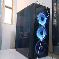 كيس حاسبةموصفاته  نظام: windows 11 home كارت شاشة: RX580 8GB  معالج :R...