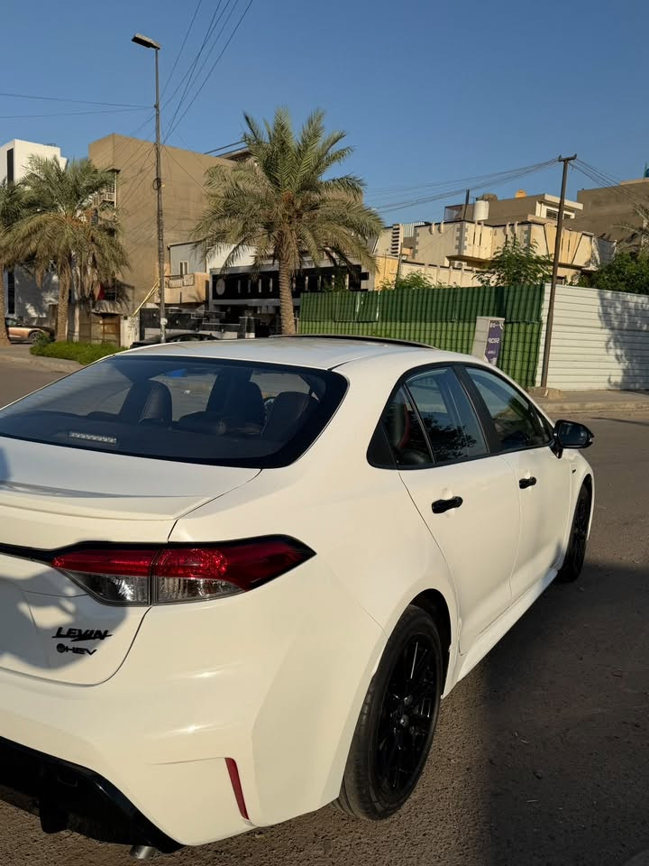 كورلا هايبرد • ٢٠٢٥ • فول موصفات