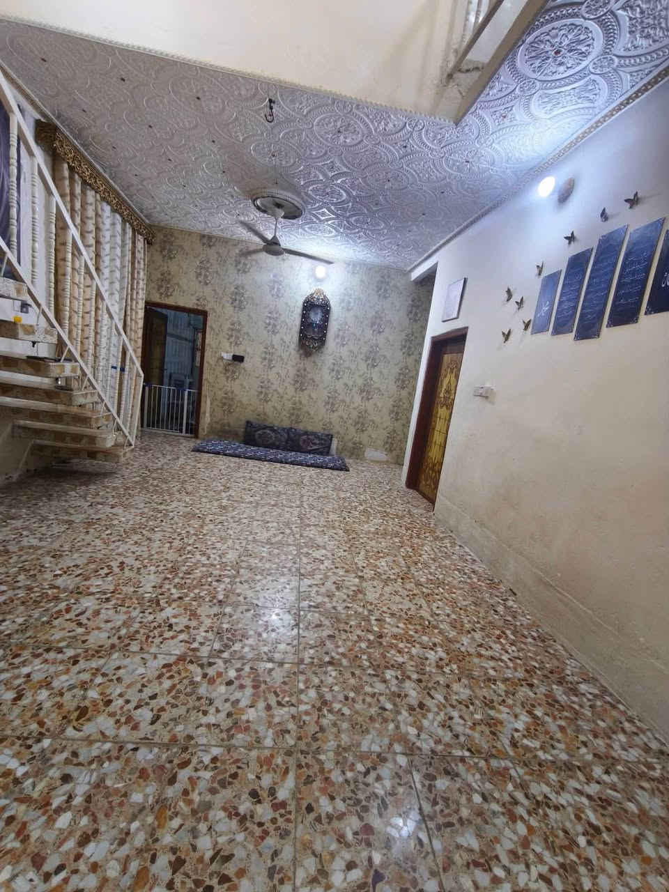 🏠 دار للبيع
يتكون من:

🔹 غرفتين نوم
🔹 استقبال
🔹 صالة
🔹 مطبخ
🔹 صحيات داخلية وخارجية
🔹 منورين
🔹 طارمة مسقفة
🔹 السقف عكادة

📍 الموقع: نهر عبد القادر، قرب بيت وعد الكصاب

📞 للطلب والاستفسار:
مراسلة على الواتساب أو الاتصال على الرقم:
***********
