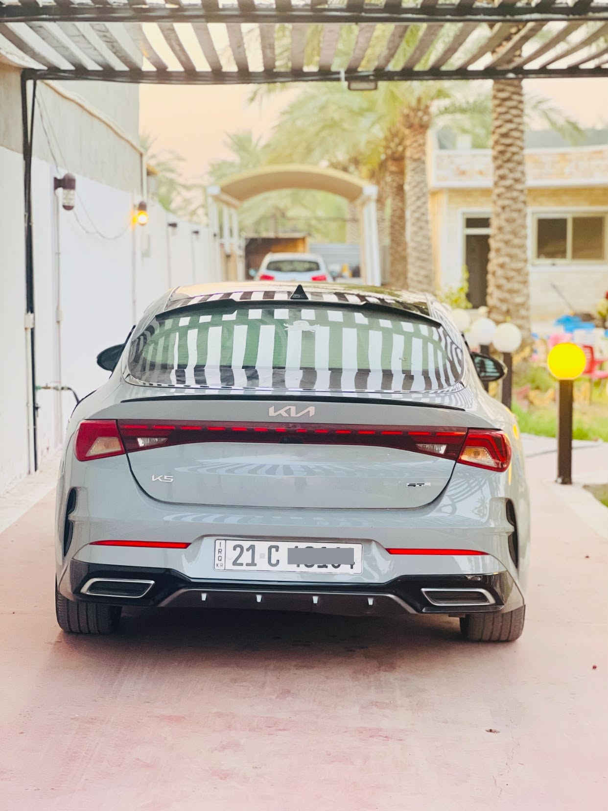 السلام عليكم
K5 2023 GT LINE لون سمنتي للبيع 
محرك 1600 تيربو 
بصمة ابواب وجنطة 
شاشة لمس كامرة دوارة 
كشنات لون احمر مميز 
درايف مود 3 انظمة قيادة 
ردار امامي وخلفي توقف ذاتي 
قيادة آلية تحديد مسار 
شحن لاسلكي 
تدفئة كشنات 
ابل كار بلي 
مانع تزحلق 
لد خلفي 
لد امامي برتقالي 
لايت عدسات زنون 
تشغيل عن بعد 
سيارة هواي بيها مواصفات كلش نضيفة وجديدة وما ناقصها اي برغي استعمالها كلش قليل ماشية 70كيلو مو ميل تخم تاير  تايلندي جديد شاد الها دهن امزويل استخدملها. سيارة بيها صبغ جاملغ امامي وبنيد رقم سليمانيه  تحويل ثاني يوم مباشر . السعر 178$ بيها مجال قليل . 
مكان سيارة واسط الصويرة
***********
