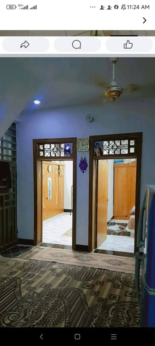 سلام عليكم بيت البيع مساحة ١٠٠ مربع غرفتين نوم وصاله ومطبخ وصحيات وستقبال العنوان شارع صب عمود ٣٢١ قرب السوك 
بيع مستعجل السعر ٣٣ بي مجال 
بناء درجه اولى معلومات اكثر اتصل رقم او مراسله واتساب ***********@

