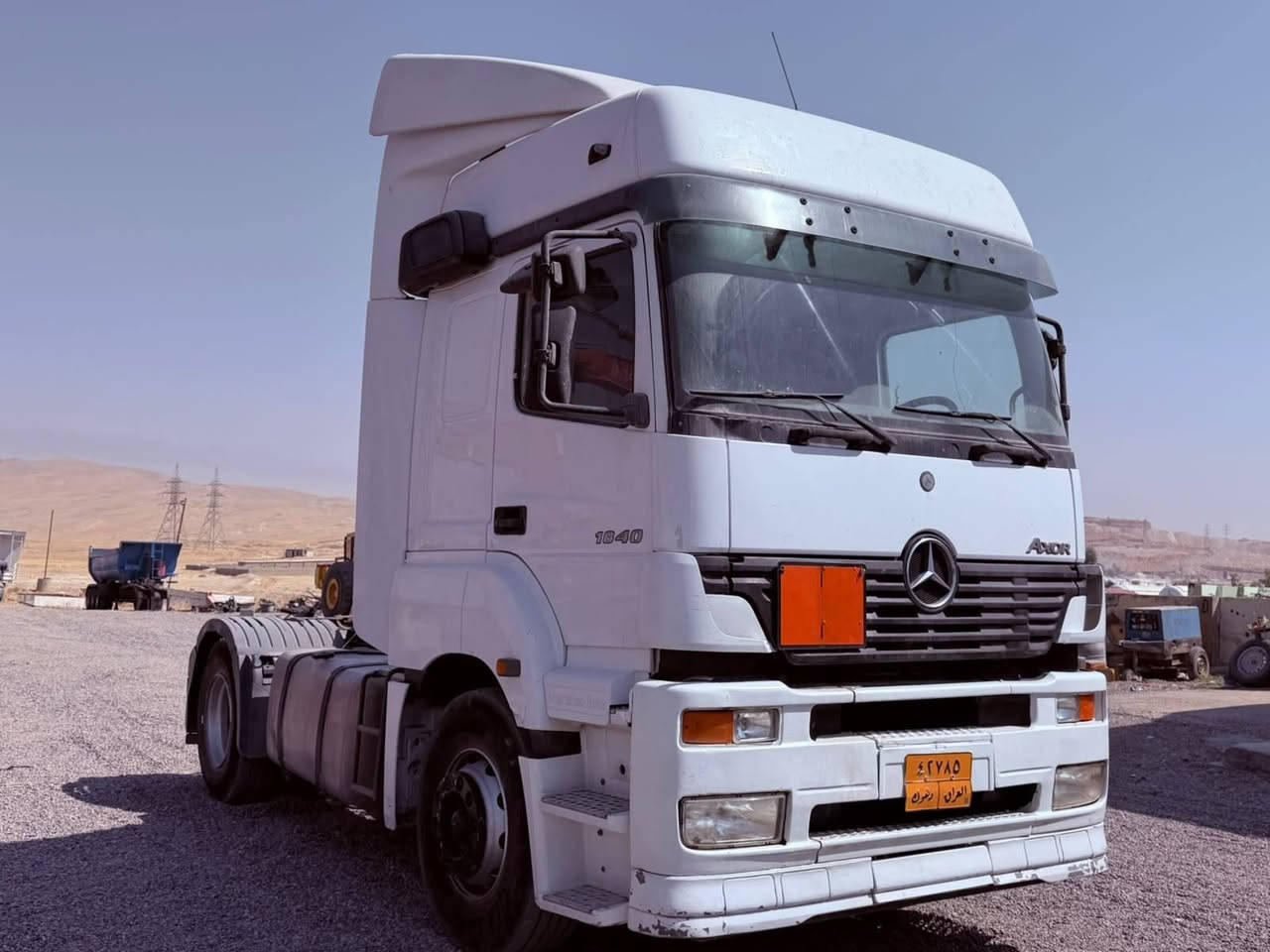 للبيع موديل ٢٠٠٤ كيركهابا رقم دهؤك جديد بس راس حجم ١٨٤٠ سياره جاهز رقم هاتف ***********
