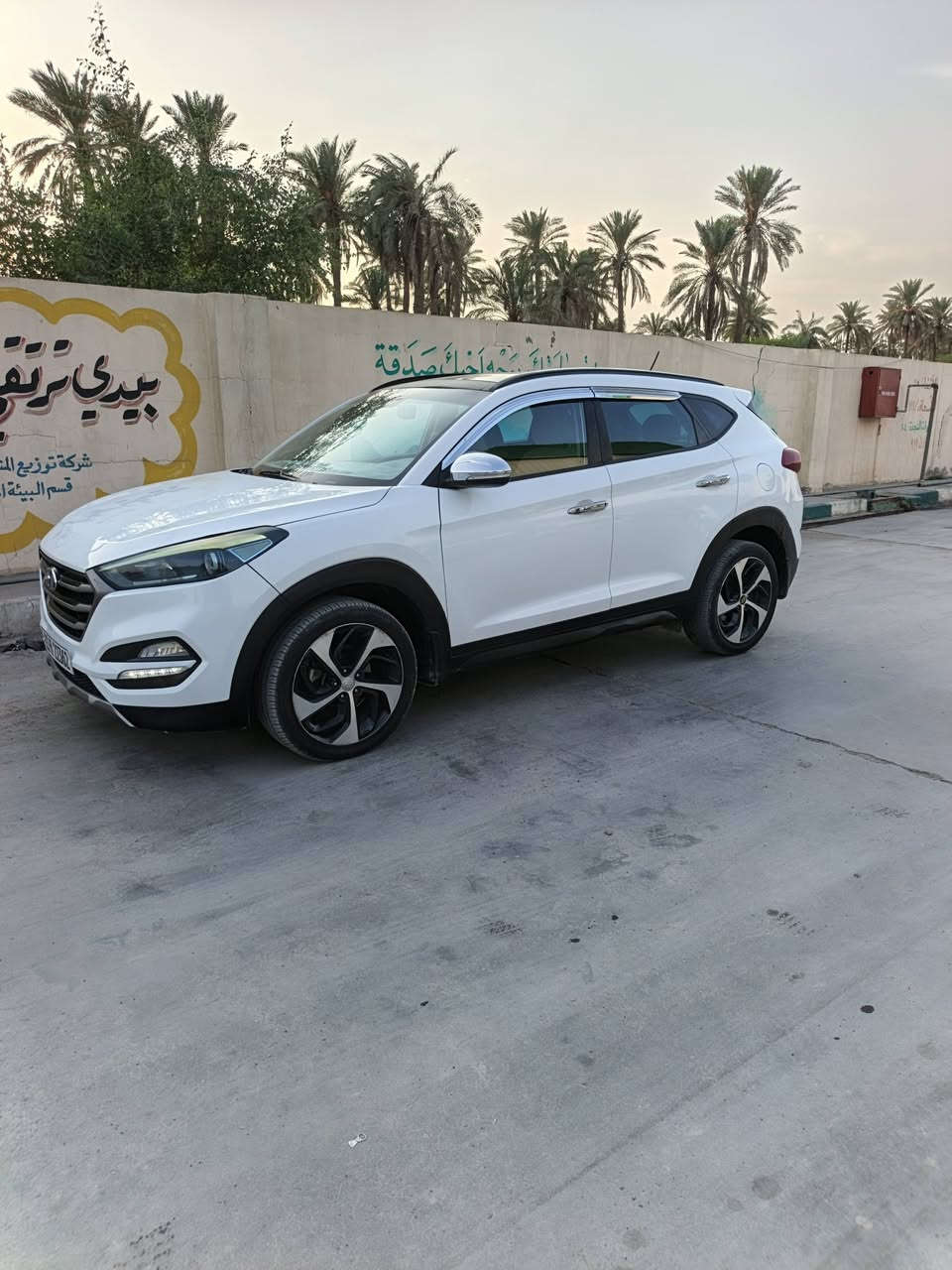 السعر ١٢٣ اخوان
السلام عليكم توسان ٢٠١٧ خليجي للبيع رقم بغداد انكليزي شرط التحويل 
مكينه دووش مكينه وكير خير من الله 
( صدر امامي خلفي جديد اول البارحه مكمله باستثناء المشط مابدلته) 
مواصفاتها ( بانوراما + لدات امامي خلفي + شاشه + كامره + تحكم ستيرن + مري شفط + انظمه قياده + ويل كب + داخل لونين + سستم صوت + نظام منحدرات) وبعد بيها مواصفات 

اخوان السياره بيها ٣ قطع ونص صبغ ( بنيد وجاملغات اماميه ونص جاملغ خلفي) 
+ ( بيها ضربه بالجاملغ الامامي الايمن واصله للدواخل ومعمره) السونار مرفق بالمنشور + صوره التعمير هم منزلها حتى ماتخاجل ويا احد 
اخوان السياره نصبتها حيل حلوه وكاعده مال جناي 

السعر ١٢٣ مكاني بغداد ابو غريب للاستفسار *********** او ***********
