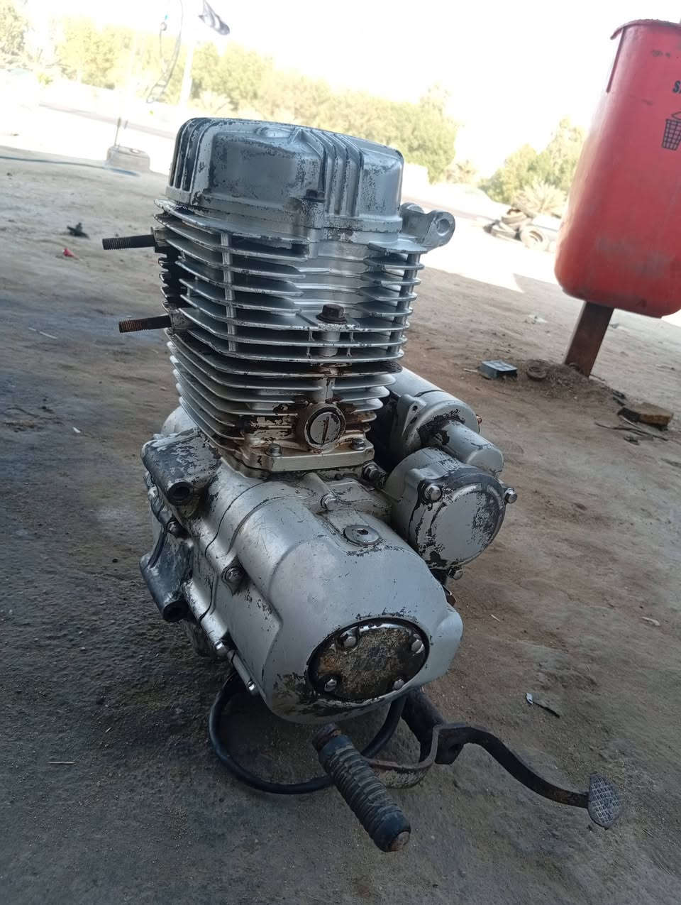 محرك امتيار للبيع شغال مابي شي لايبخر لاينضح بي فقط بداله كير ملحومه سعر 75بي مجال
الثغر ***********
