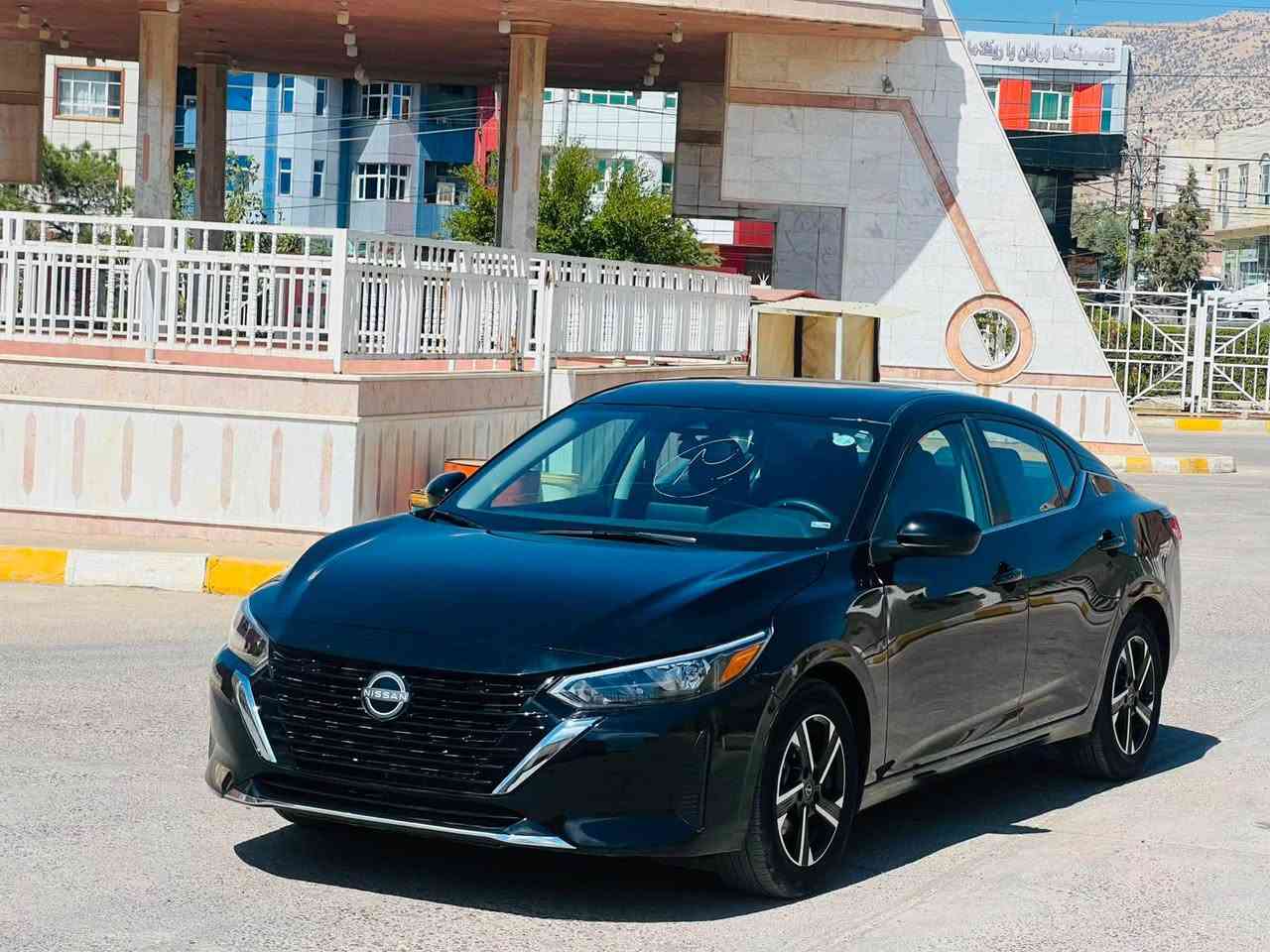 نيسان سينترا 2025 SV شكل جديد 
سعر بلاش 👦🏼120$ و بها مجال قليل 
مواصفات 
بصمه 
شاشه كبير 
رادار 
حساس 
نضام قياده
تحكم ستيرن 
تحديد سرعه 
و بعد مواصفات هويه 
سياره ماشه فقط ١٥ الف 
ضرر: فقط بنيد صبغ ارباك ستيرن و برده سياره شرط ترقيم شمالي 
يوجد معقب 
مكان سياره عقره  
رقم موبايل ☎️ *********** 
واتساب ⬅️ *********** اكر, نينوى
