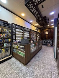 محل موبايلات • جاهز شغل • واجهه ٣٫٥م