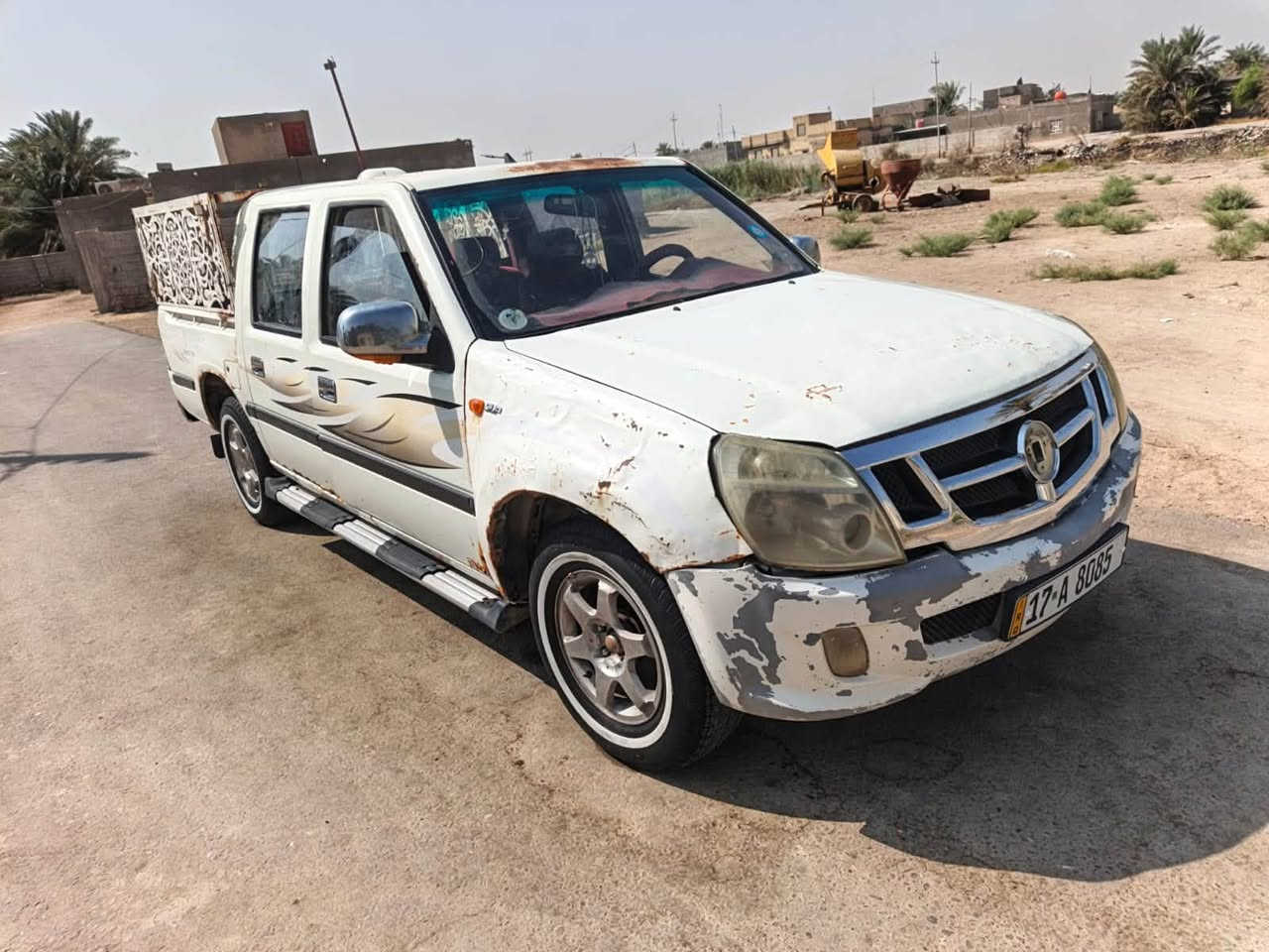 سلام عليكم بيكم فتون مديل 13 سياره جاهزه من كلشي حداديه مكينه كير شرط تبريدها شغال سنويه ل30 بيها بس خياسات السعر خاص هـ***********
