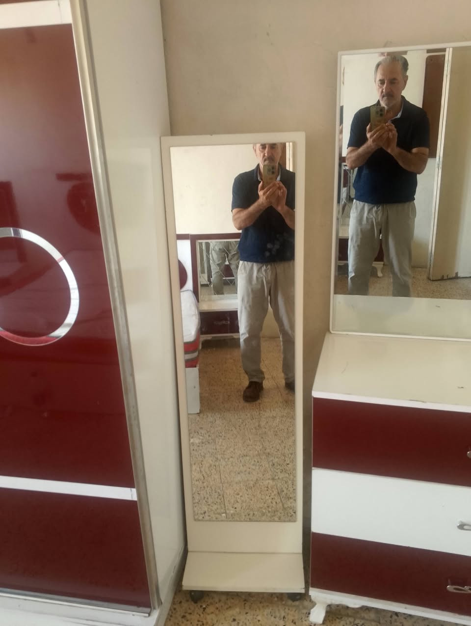 غراض
بيت للبيع.. 
بغداد الجديدة قرب مصرف الرشيد 
7712948922
