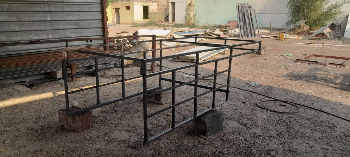 سلام عليكم محجل ستوته البيع تفصال جديد مكاني الرمادي الخمسه كيلو  سعر ١١٠ وبيه مجال للطيبين رقم الهاتف ***********
