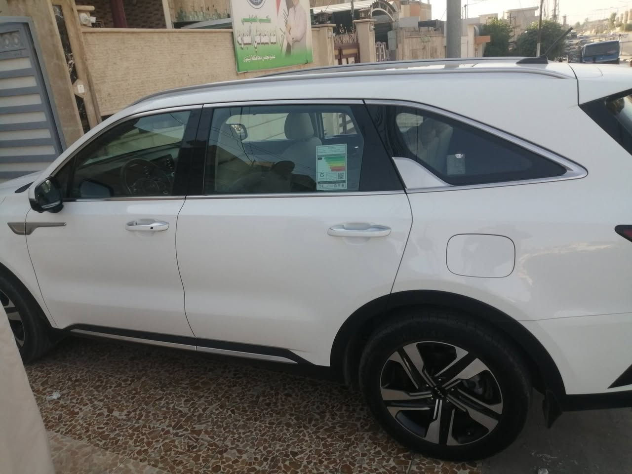 سورنتو 2023 فول مواصفات عدا تبريد كشنات وكير الماوس  4 سلندر السيارة جديدة ماشية 27 الف اخت الزيرو مابيها صبغ ولا تعديل بارد بيها ملاحظات قليلة جدا  رقم اربيل وهزة جديدة السيارة باسمنا شرط التحويل مكان السيارة موصل الجانب الايمن السعر 275 وبيها مجال قليل، اقرأ المنشور زين قبل الاتصال، للتواصل ***********
