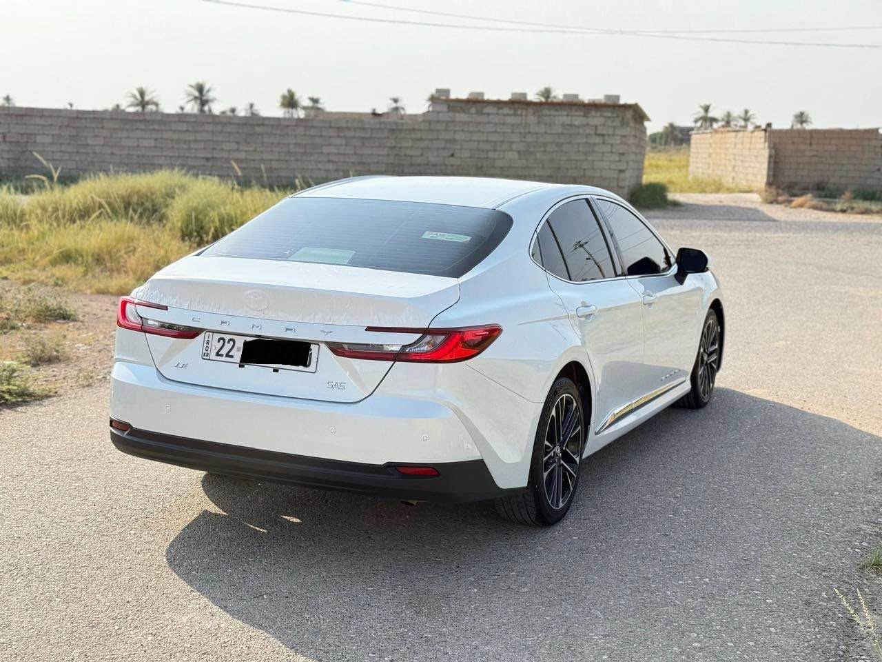 كامري موديل 2025 خليجي سازاصلي تجي بانزين فقط بدون هايبرد مكينه4سلندر 2500 تنفس طبيعي 
كفاله عامه من الشخط كلشي بيهه بوضع الشركه ع البلاد 
ماشيه60 الف  ع ايد وحده من الزيرو 
سياره مال بيت
مواصفات LE بدون فتحه 
داخل بيجي بصمه شاشه كبيره كارد بلي كشن كهرباء  تبريد قطعتين 
شاحن لاسلكي حساسات كامره خلفيه 
لايتات زينون عالي ناصي
داخل لدات 
وبكلايت لدات 
رقم اربيل بسمي 
السعر 253 بي مجال بسيط
اخي العزيز شراي تعجبك  ع عيني وراسي اخليك
اقره المنشور وخابرني مو شراي لاتتصل  
مكان السياره ديالى بعقوبه 
للاستفسار ‭***********‬ المقدادية, ديالى
