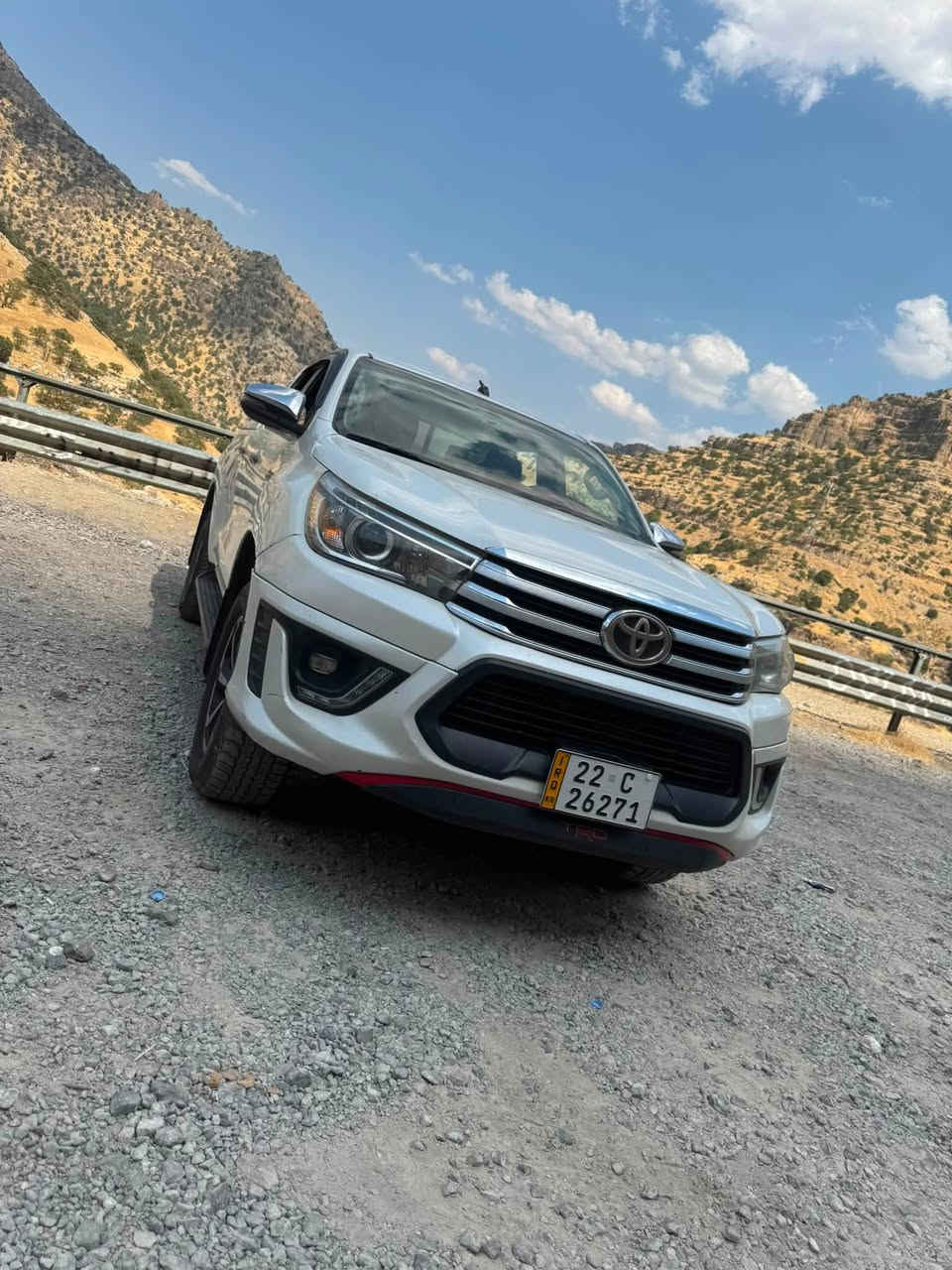 هايلوكس تي ار دي 2020V6 سياره خير من الله سياره مال جناي رقم أربيل انكليزي  ٣٠٠$وبيهه مجال سونار موجود بصور مالته  تجي تكلب وشوف وبيك خير ودلل مكان االسياره الدوانيه. المهناويه  الاتصال على الرقم ***********
