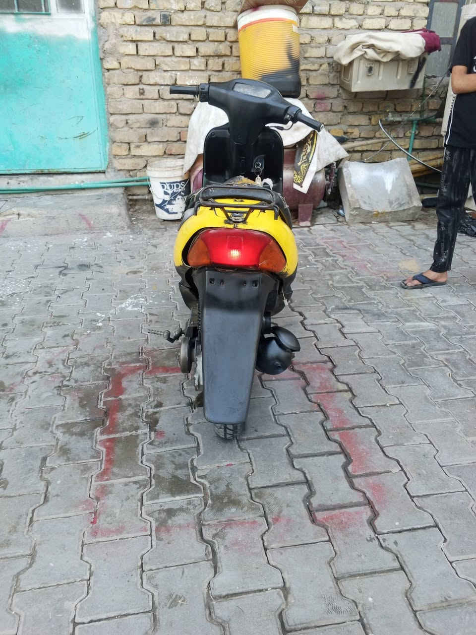 سلام عليكم دراجه60 شغاله وحلوه  بيها خمده لايت عالي ناصي شغال بكلايت شغال دراجه مراتبه سعر125وبيها ومجال مكاني بغداد شعله رقمي***********
