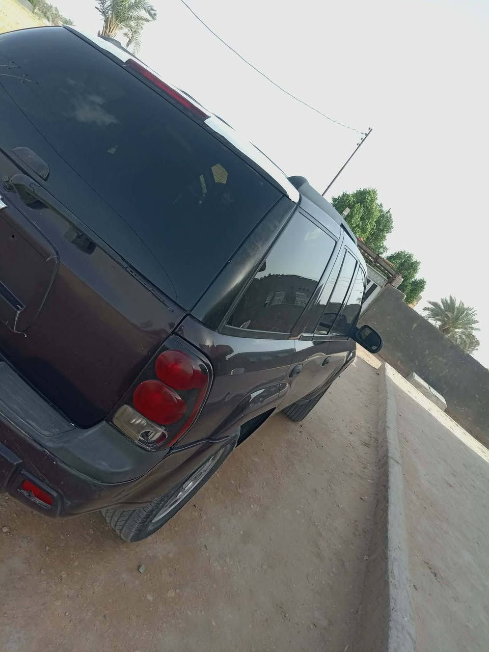 بلايزر ٢٠٠٨ مال مزاد عندي وكاله عامه بيه
بيع 55 بيه مجال قليل او مراوس بيكم ***********      بيدون صبغ مكرك بلادي
